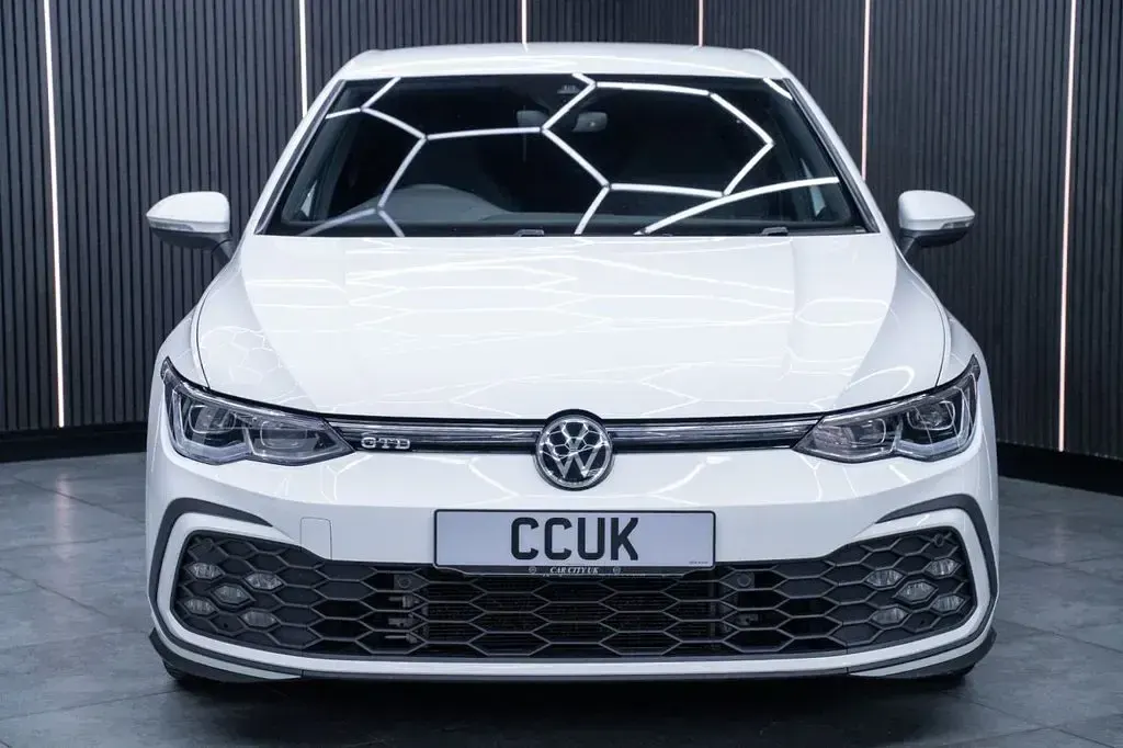 Used VW Golf VII GTD 200 HP (147 kW) 2021 White Hatchback