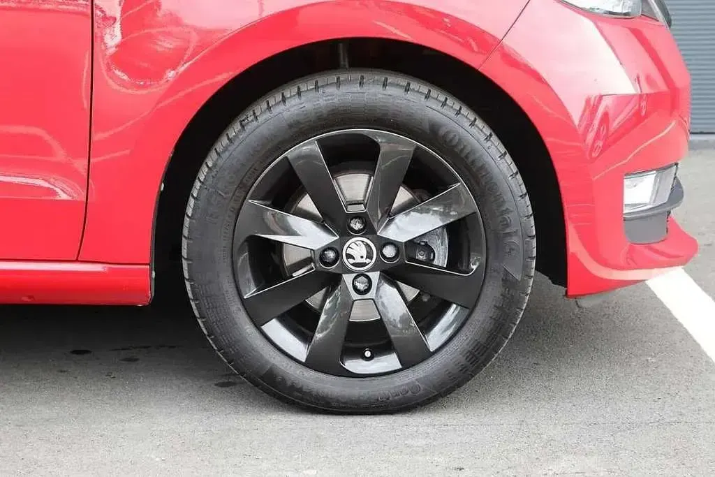 Used Skoda Citigo Colour Edition 58 HP (42 kW) 2018 Red Hatchback