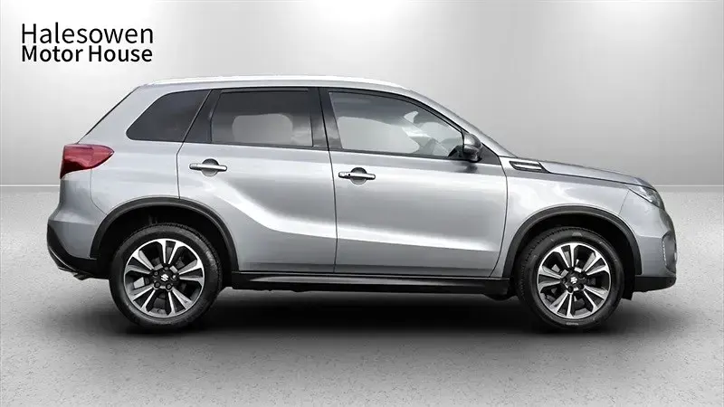 Gebraucht Suzuki Vitara SZ5 129 PS (94 kW) 2022 Grau SUV