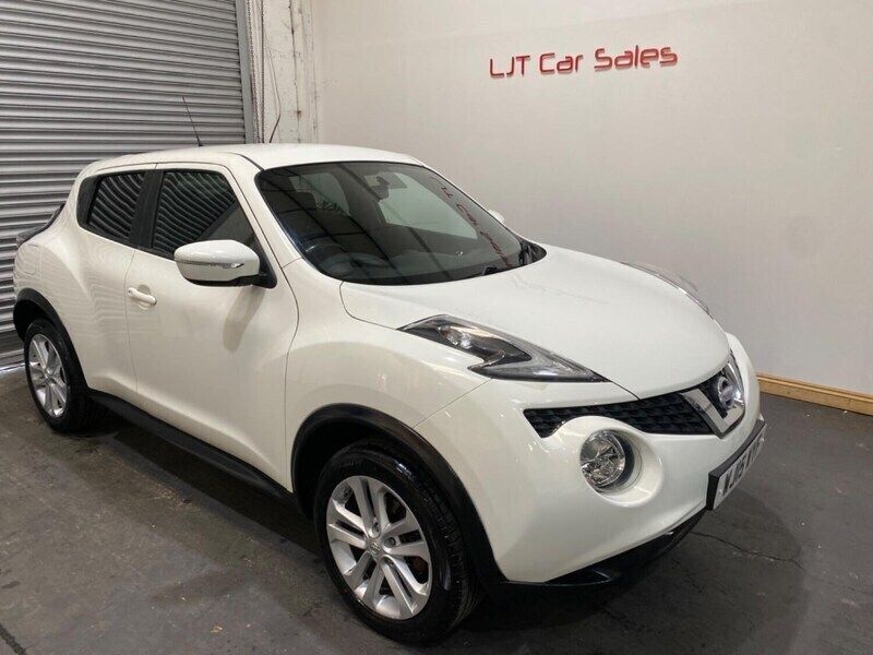 White Used 2015 Nissan Juke Acenta Premium SUV | £5,599 (Fair price) - Image 1/4