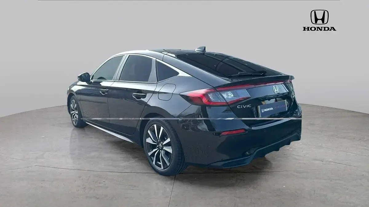 Begagnad Honda Civic Elegance 143 HK (105 kW) 2025 Svart Halvkombi