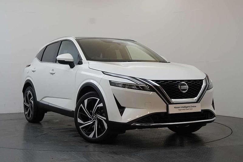 White Used 2021 Nissan Qashqai Tekna+ SUV | £21,598 (Expensive) - Image 1/3