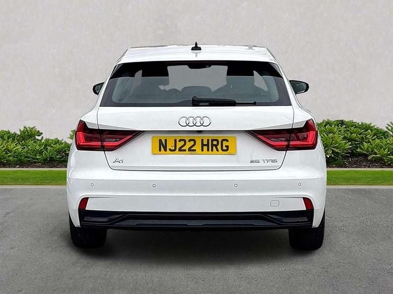 Used Audi A1 Sport 94 HP (69 kW) 2022 White SUV