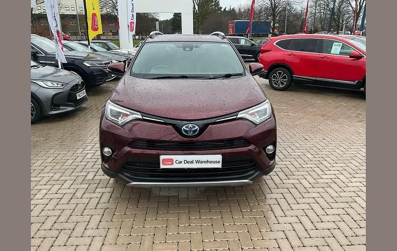 Used Toyota RAV4 Hybrid 194 HP (142 kW) 2018 Red SUV