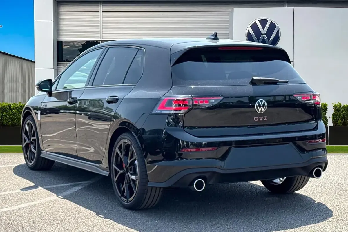 New VW Golf VIII GTI 265 HP (194 kW) 2026 Black Hatchback