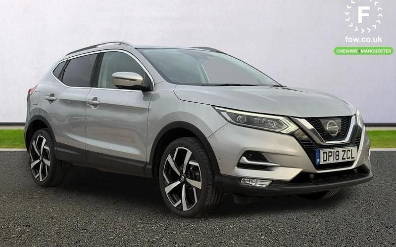 Silver Used 2017 Nissan Qashqai Tekna SUV | £12,099 (Fair price) - Image 1/4