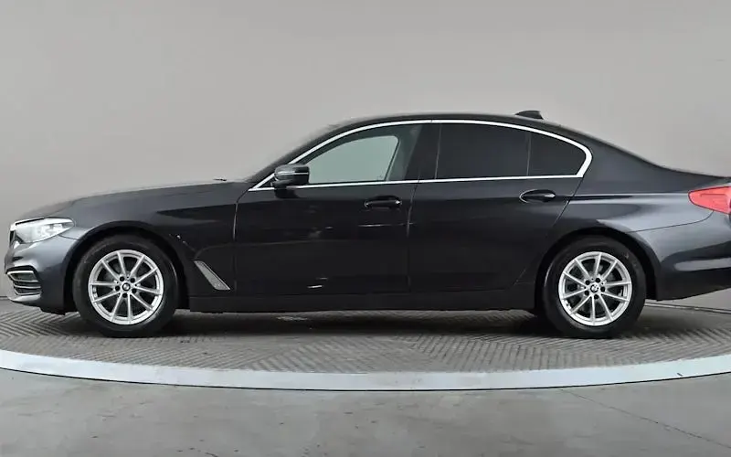 Used BMW 520 Comfort Edition 190 HP (139 kW) 2019 Grey Sedan