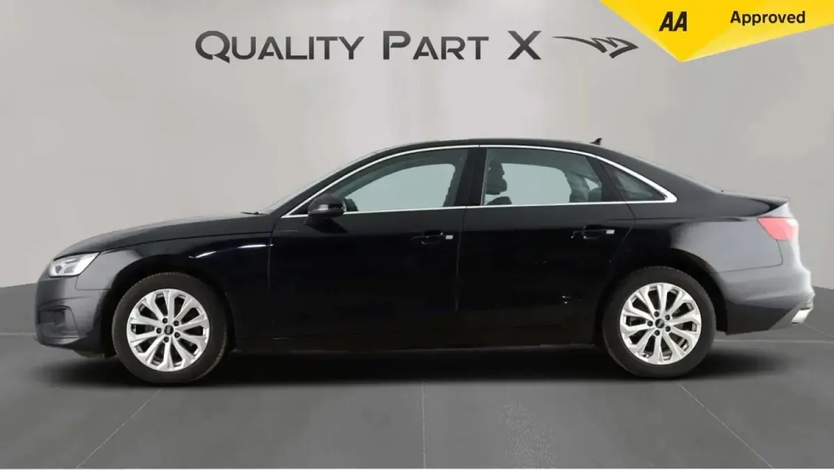 Usado Audi A4 Comfort 150 CV (110 kW) 2023 Negro Berlina