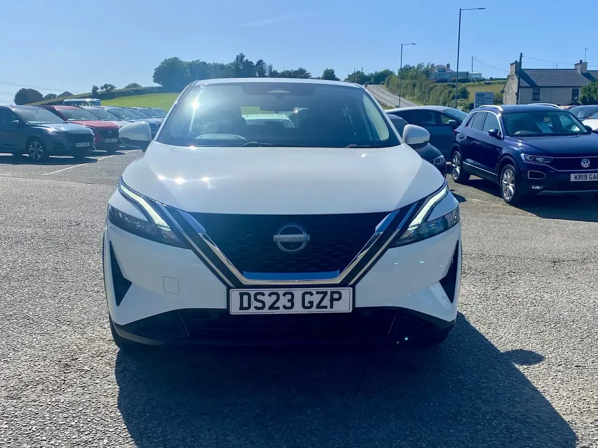 Used Nissan Qashqai Acenta Premium 140 HP (102 kW) 2023 White SUV