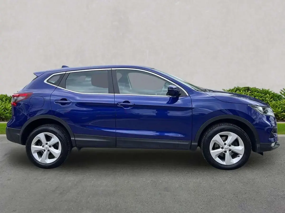 Used Nissan Qashqai Acenta Premium 115 HP (84 kW) 2019 Blue SUV