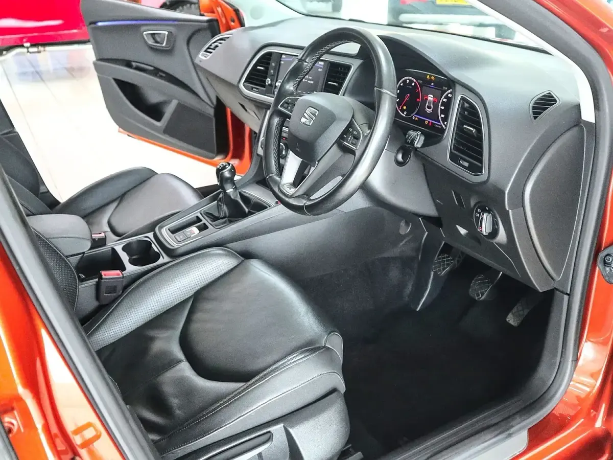 Used Seat Leon ST XCELLENCE Lux 130 HP (95 kW) 2019 Eclipse orange Estate