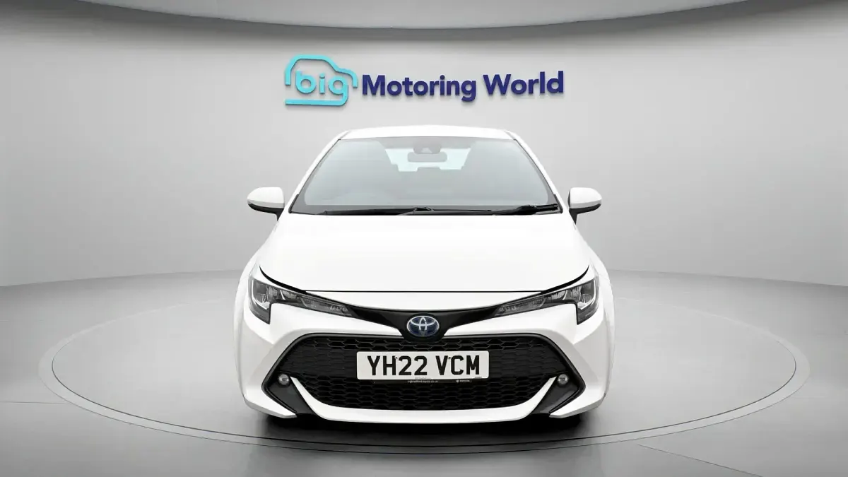 Begagnad Toyota Corolla 122 HK (89 kW) 2022 Halvkombi