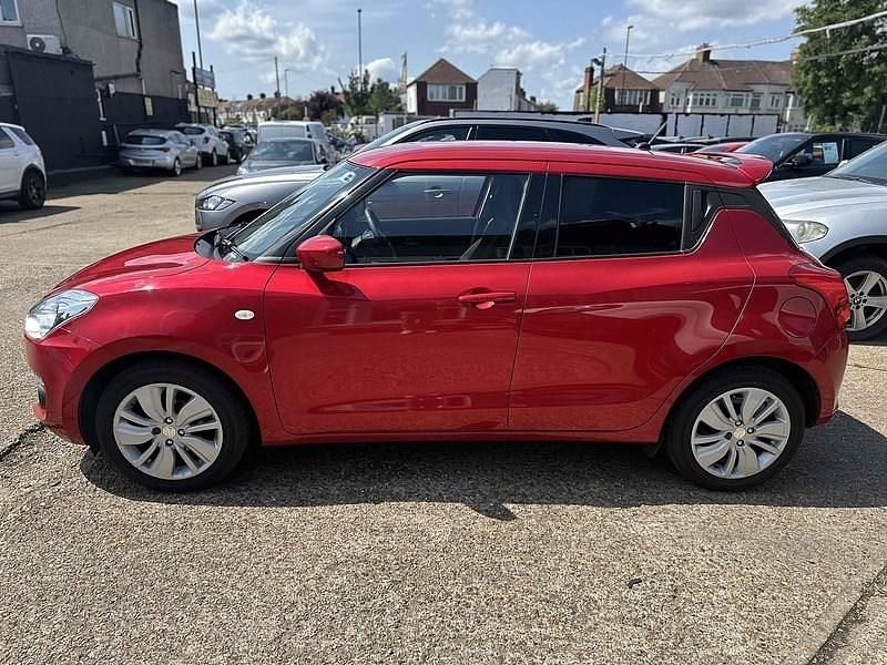 Usado Suzuki Swift SZ-T 111 HP (81 kW) 2019 Vermelho Citadino