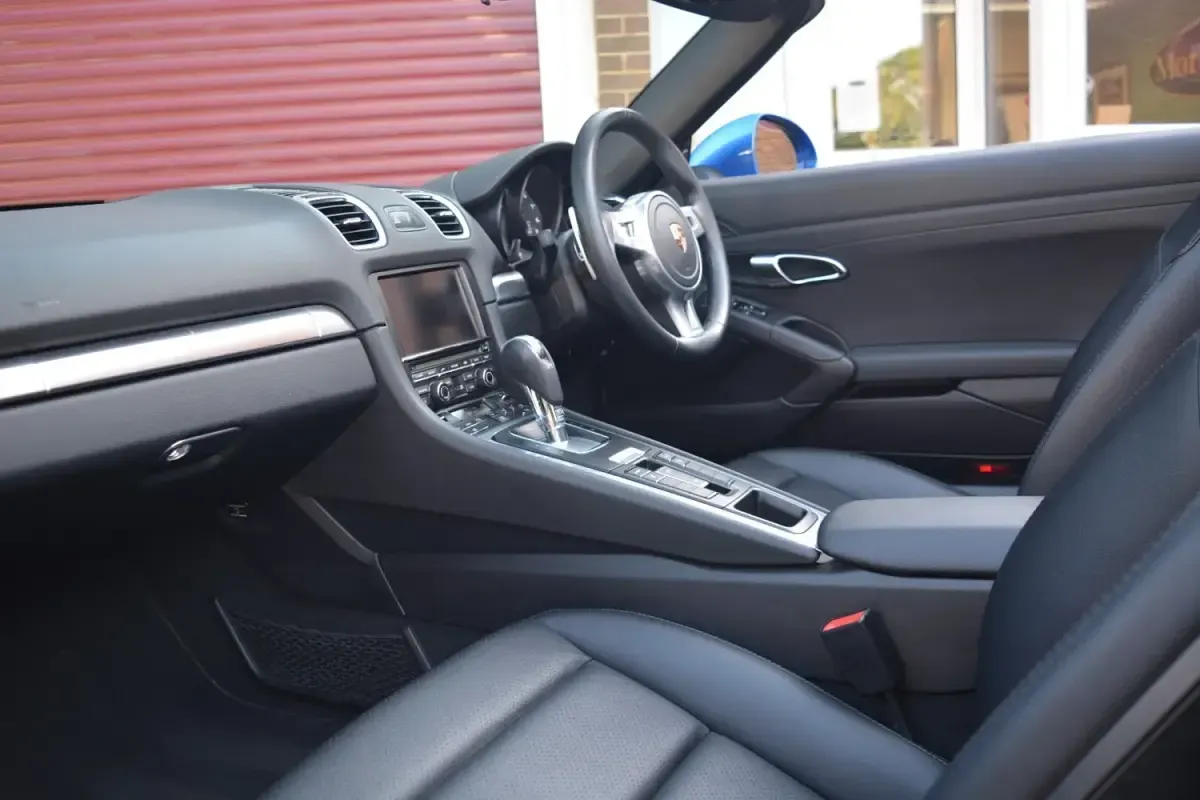 Begagnad Porsche Boxster 265 HK (194 kW) 2015 Blå Cab