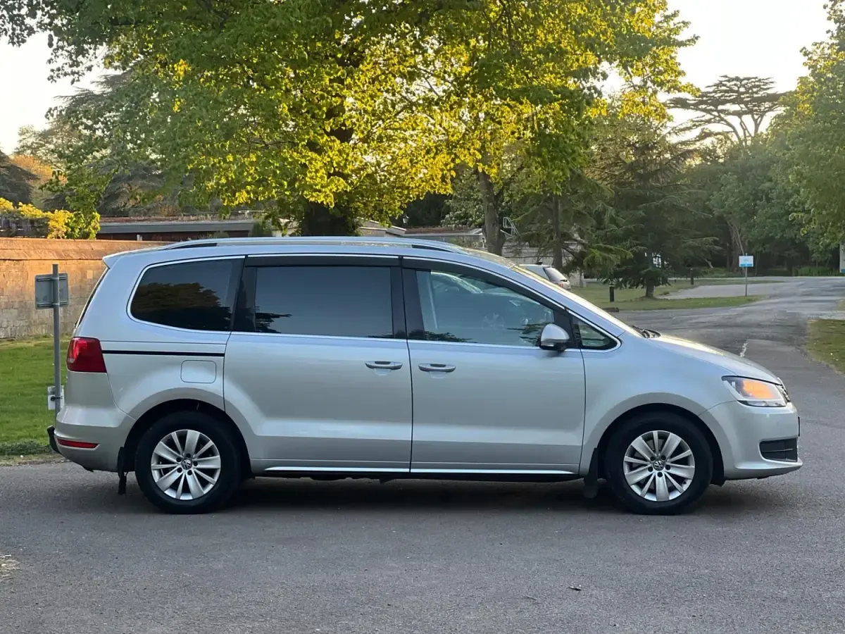 Usado VW Sharan SE 2011 Prateado Monovolume