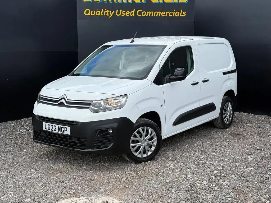 Used Citroën Berlingo 100 HP (73 kW) 2022 White MPV