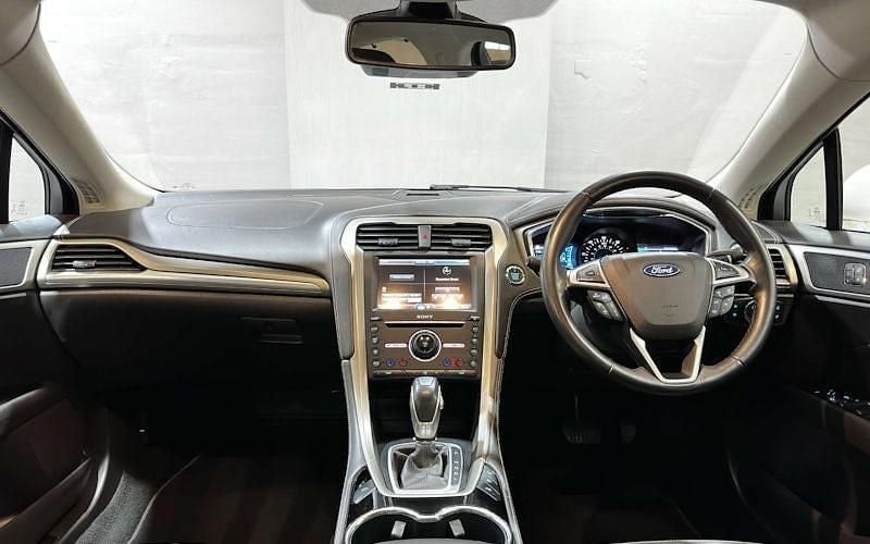 Used Ford Mondeo Vignale 209 HP (153 kW) 2017 Sedan