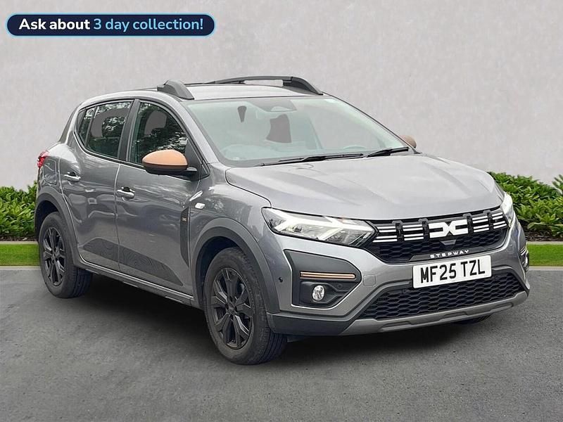 Grey Used 2025 Dacia Sandero Extreme Hatchback | £15,999 (Fair price) - Image 1/4