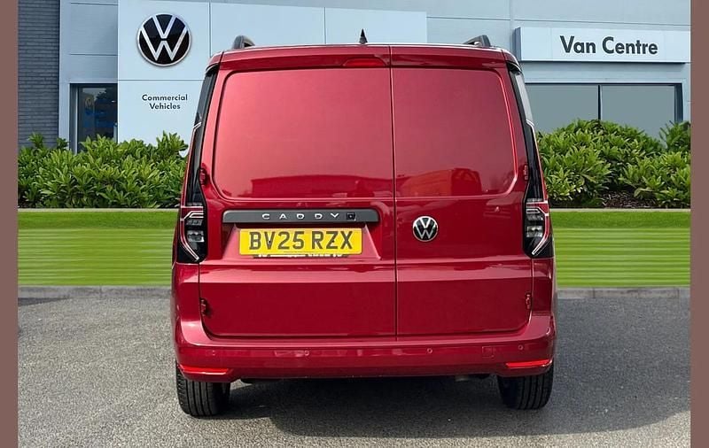 Used VW Caddy Pro 102 HP (75 kW) 2025 Red MPV