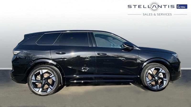 Second-hand Vauxhall Grandland Ultimate 154 kW (210 CP) 2024 Negru SUV