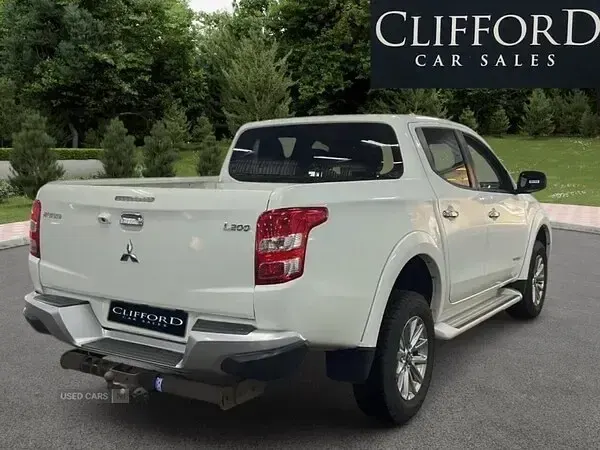 Used Mitsubishi L200 Warrior 2017 White Pickup