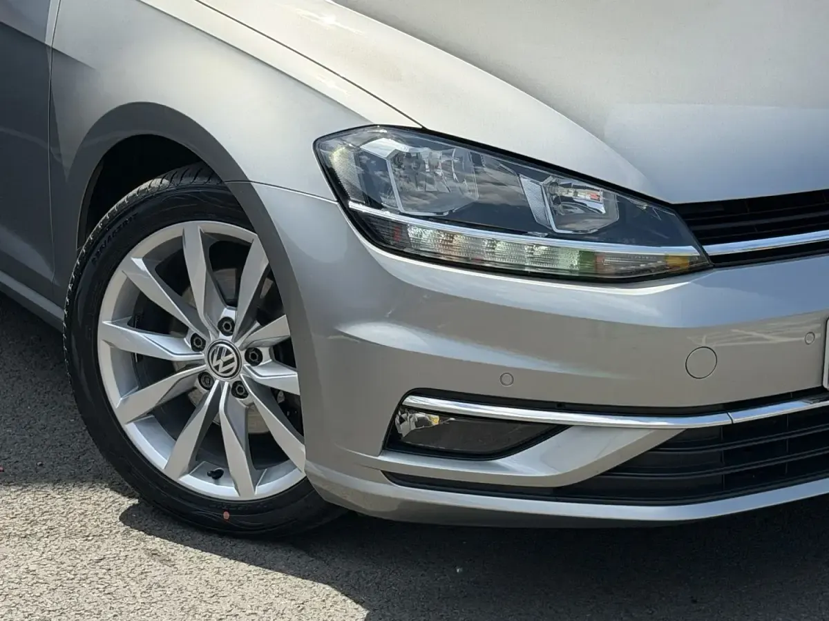 Used VW Golf VII GT 150 HP (110 kW) 2018 Silver Hatchback