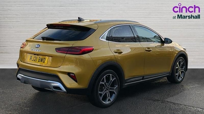 Used Kia XCeed First Edition 139 HP (102 kW) 2021 Yellow SUV