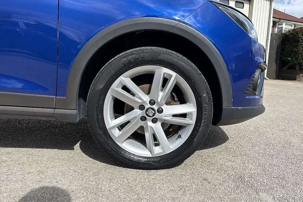 Used Seat Arona FR 113 HP (83 kW) 2019 Blue SUV