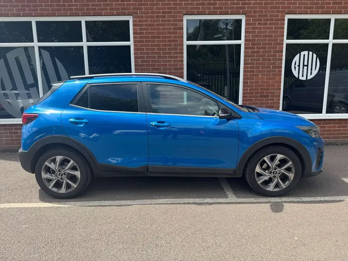 Used Kia Stonic GT-Line 118 HP (86 kW) 2022 Blue SUV