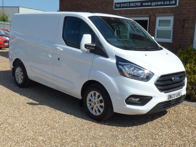 Used Ford Transit Custom Limited 130 HP (95 kW) 2023 White Van
