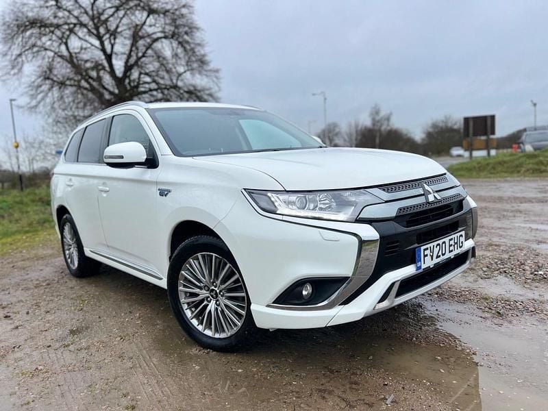 White Used 2020 Mitsubishi Outlander P-HEV Plus | £9,000 (Super price) - Image 1/4