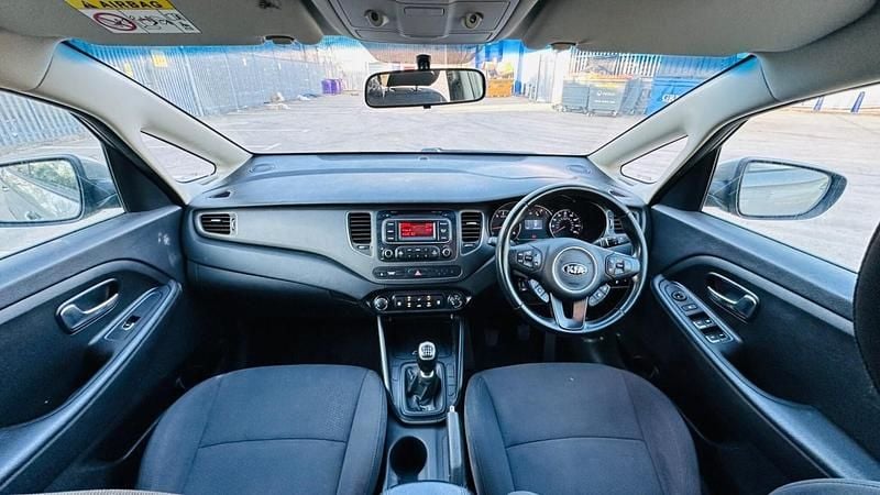 Used Kia Carens 135 HP (99 kW) 2014 Silver MPV