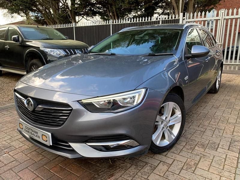 Used Vauxhall Insignia SRi 110 HP (80 kW) 2018 Grey Estate