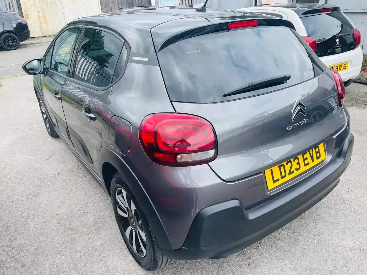 Used Citroën C3 PureTech 81 HP (59 kW) 2023 Grey Hatchback