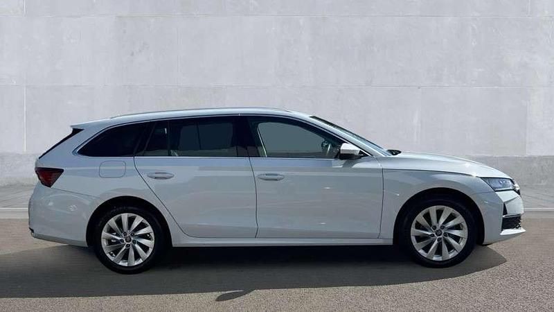 Used Skoda Octavia SE L 150 HP (110 kW) 2025 White Estate
