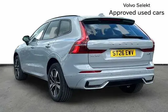 New Volvo XC60 Plus 247 HP (181 kW) 2026 Grey SUV