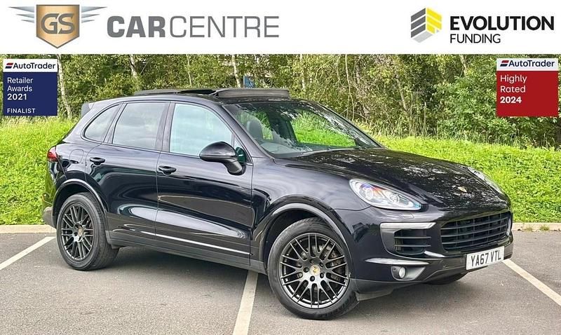Black Used 2017 Porsche Cayenne Platinum Edition SUV | £25,200 (A bit pricey) - Image 1/4