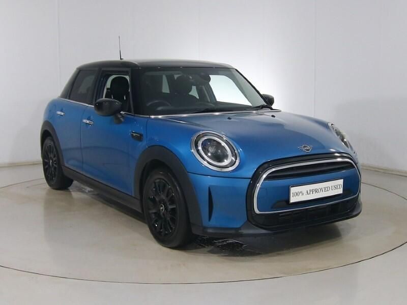 Used Mini Cooper Classic 134 HP (98 kW) 2023 Blue Hatchback