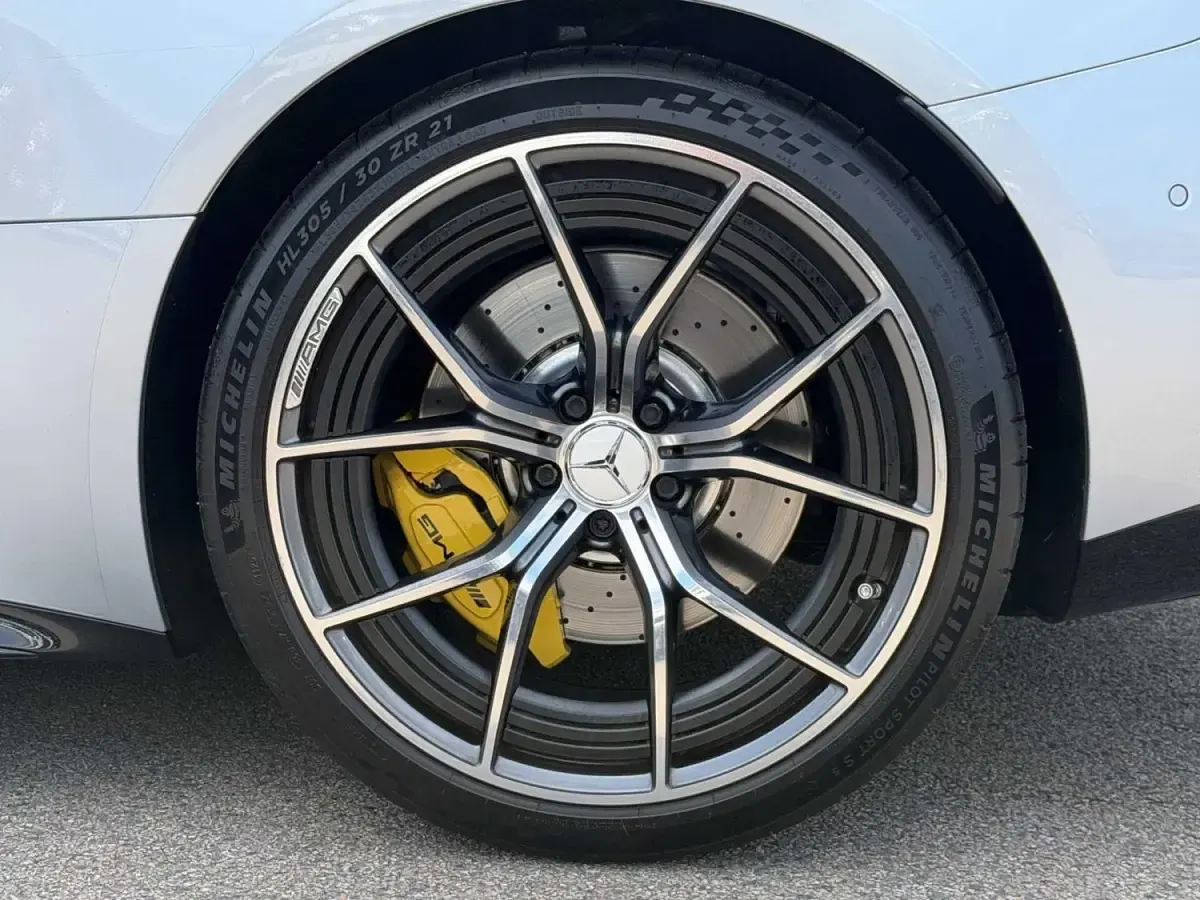 Usado Mercedes AMG GT Premium Plus 2024 Prateado Coupé