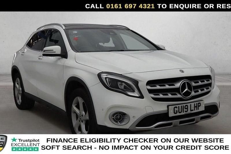 Used Mercedes GLA200 Premium Plus 156 HP (114 kW) 2019 White SUV