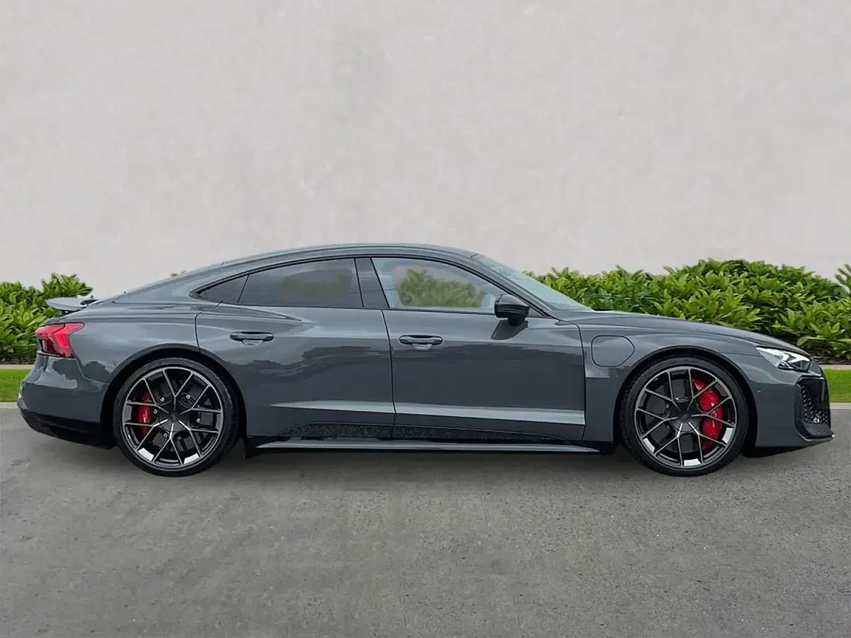 Used Audi e-tron GT quattro Performance 550 kW (748 HP) 2026 Grey Sedan