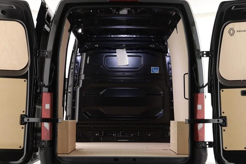 New Renault Master 2026 Black MPV