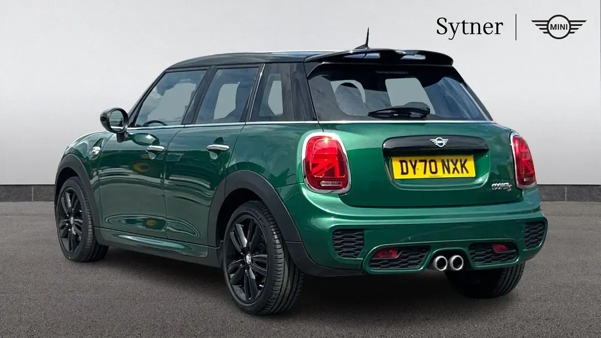 Usado Mini Cooper S Hatch 189 HP (139 kW) 2020 Verde Citadino