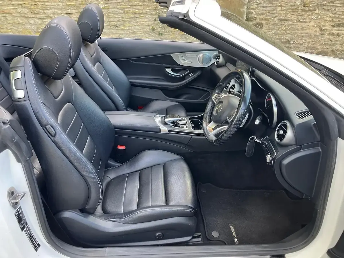 Used Mercedes C200 AMG Line Premium Plus 184 HP (135 kW) 2018 White Cabriolet