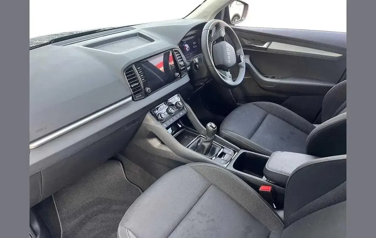 Gebraucht Skoda Karoq SE 113 PS (83 kW) 2025 Schwarz SUV