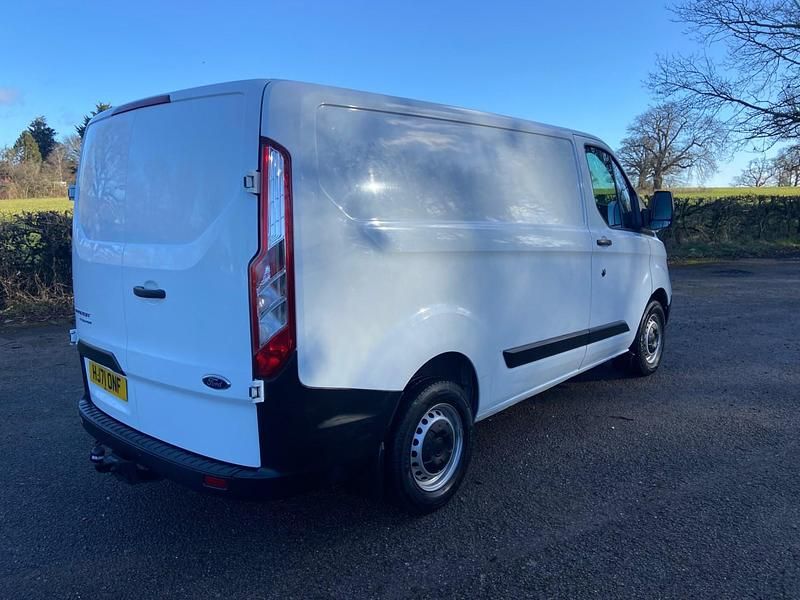 Used Ford Transit Custom S 105 HP (77 kW) 2021 White Van