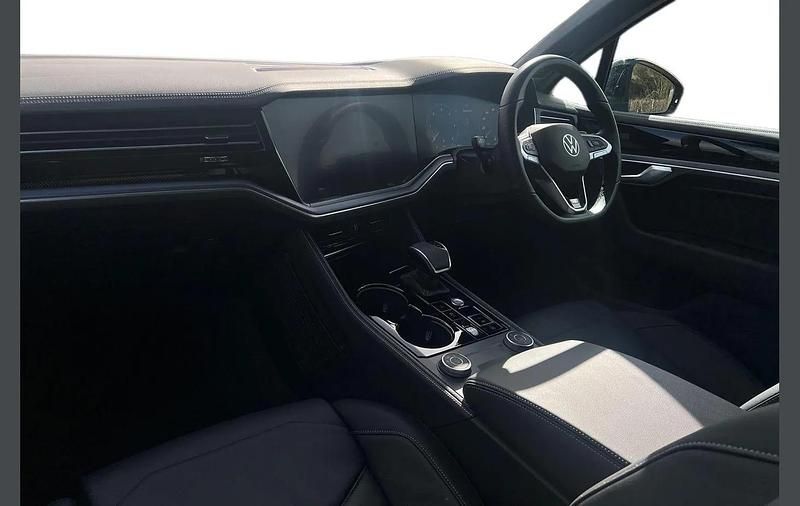 Used VW Touareg Black Edition 286 HP (210 kW) 2025 Silver SUV