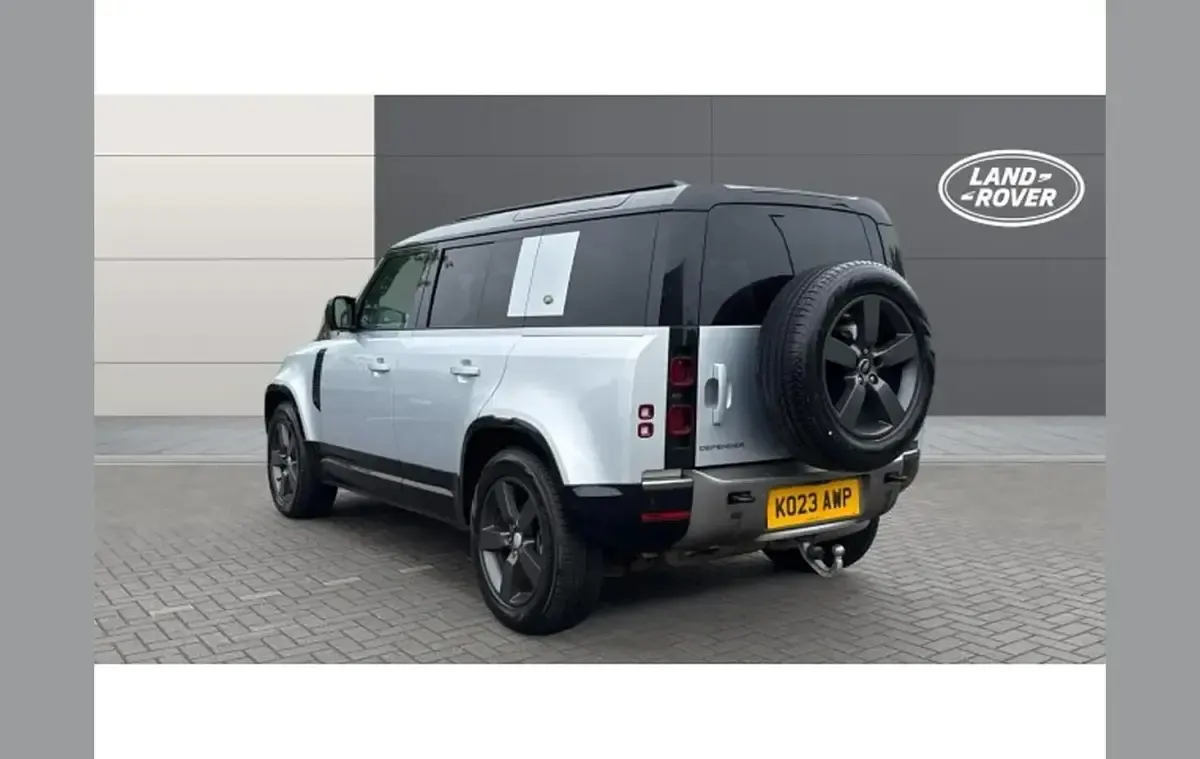 Used Land Rover Defender SE Dynamic 249 HP (183 kW) 2023 Silver SUV