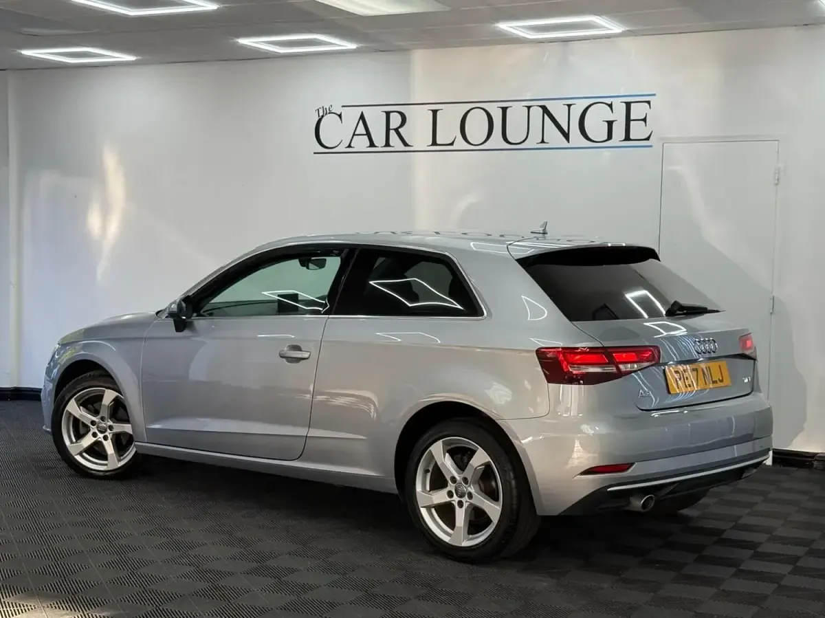 Used Audi A3 Sport 110 HP (80 kW) 2017 Silver Hatchback