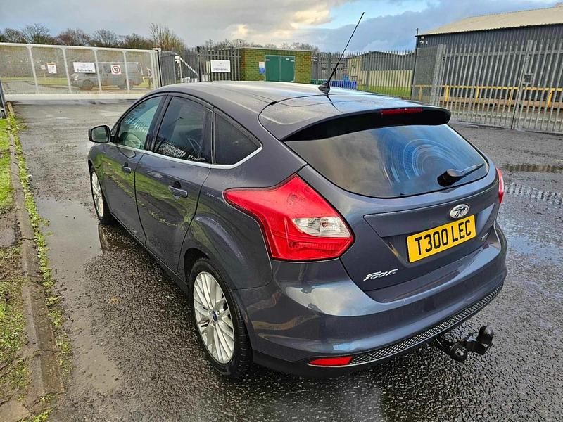 Used Ford Focus Zetec 115 HP (84 kW) 2013 Grey Hatchback